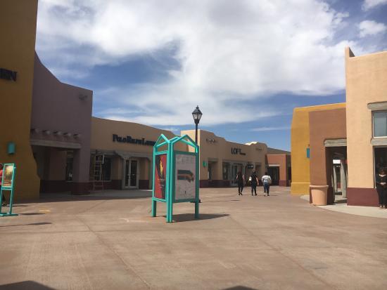 Fashion Outlets of Santa Fe
